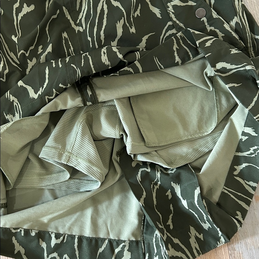 Athleta Vienna Cargo Skort Voyage Size 6 Eucalyptus Olive Green athletic Wear - Picture 8 of 8